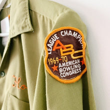 Load image into Gallery viewer, 1970s King Louie Bowling Shirt - M
