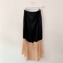 Load image into Gallery viewer, Silk Lace Beaded Skirt - Size 8
